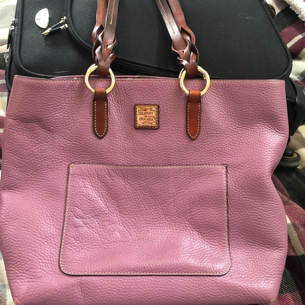 Gorgeous lavender Dooney and Bourke pebble tote